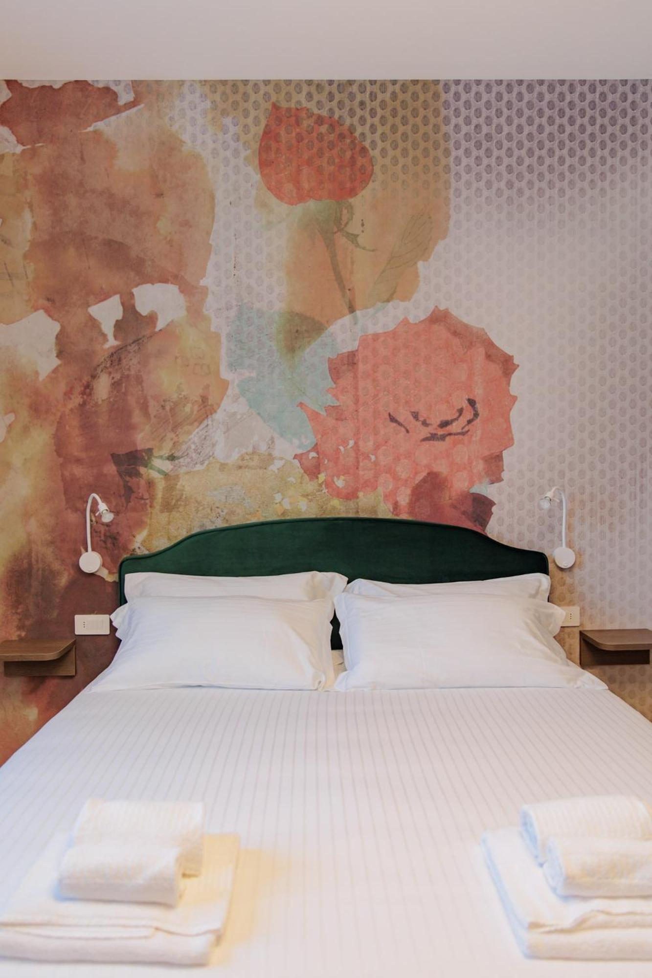 Ophelia Hotel Cazzago San Martino 外观 照片