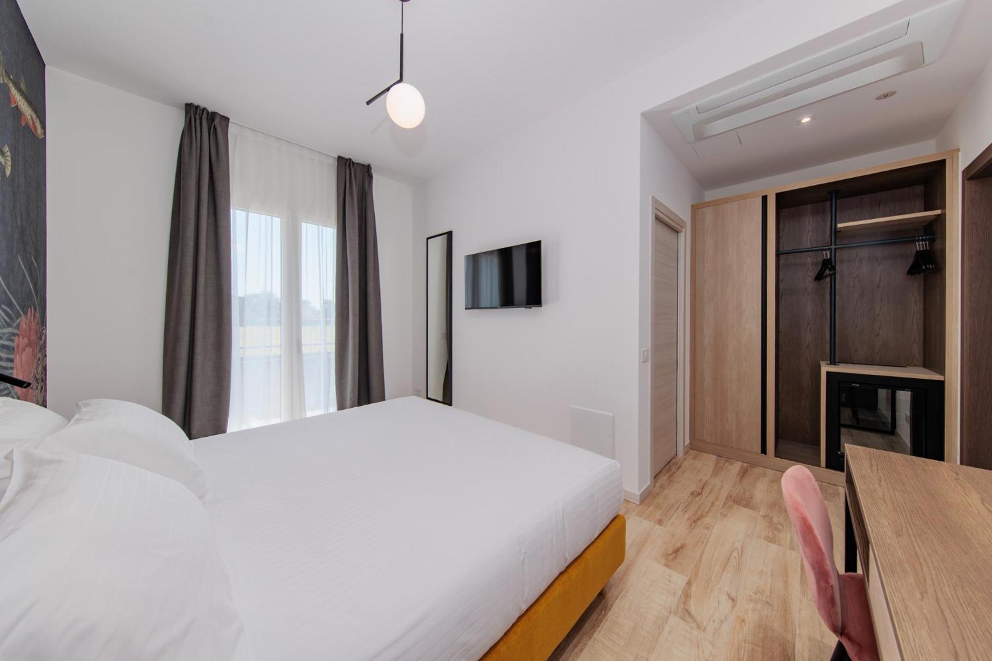 Ophelia Hotel Cazzago San Martino 外观 照片